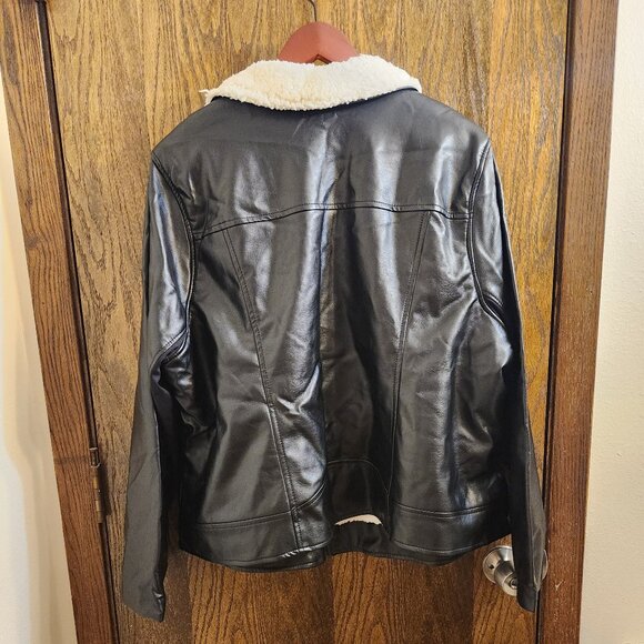 Torrid Size 3 v(22/24W) Faux Leather Sherpa Lined Moto Jacket NWT - Picture 6 of 14